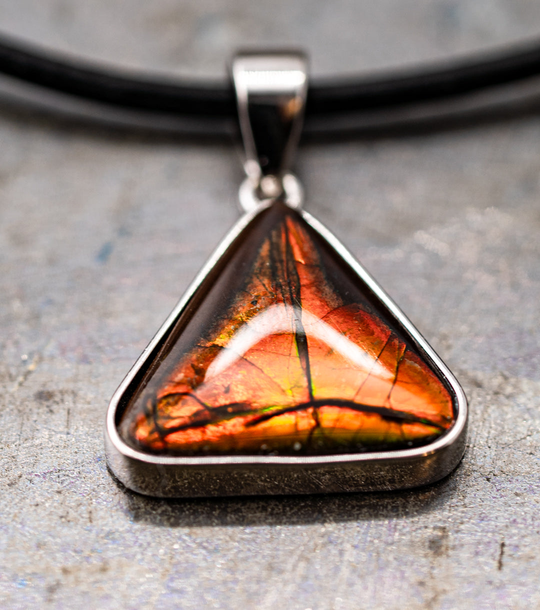 Wizard's Triangle Fossil Ammolite 925 Silver & Leather Necklace