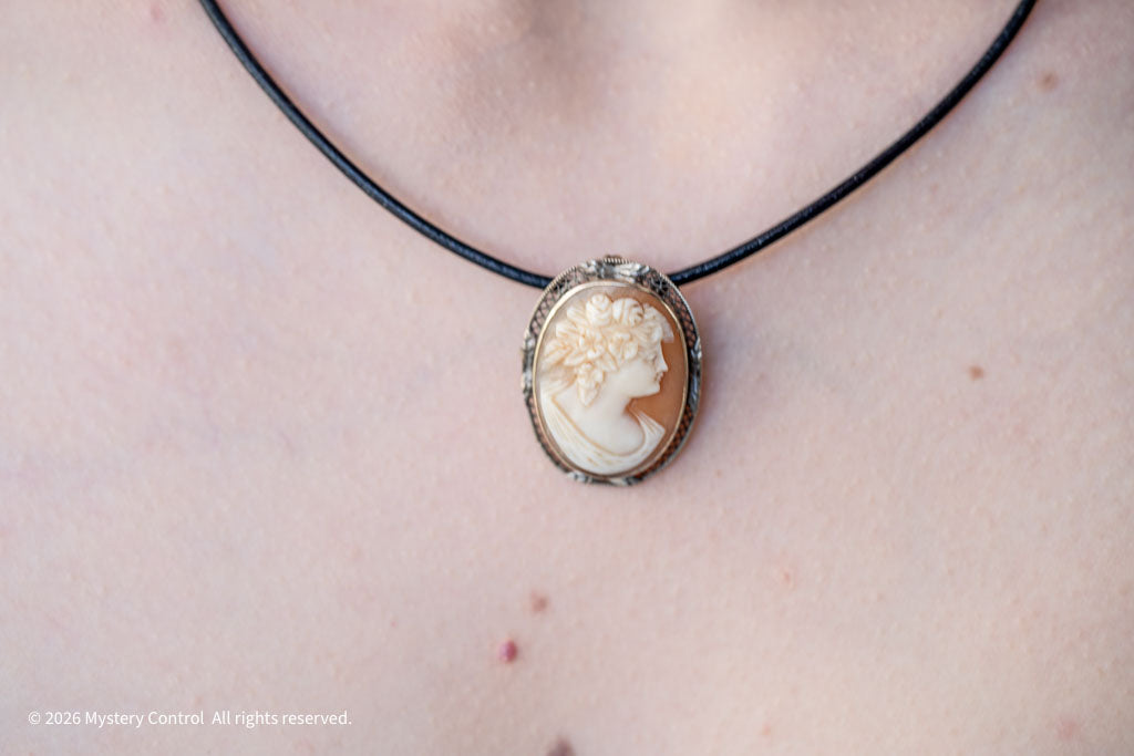 Cameo Pendant/Brooch of Flora, the Roman goddess of spring and flowers.
