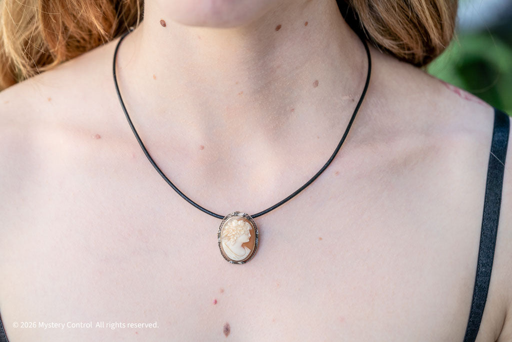 Cameo Pendant/Brooch of Flora, the Roman goddess of spring and flowers.