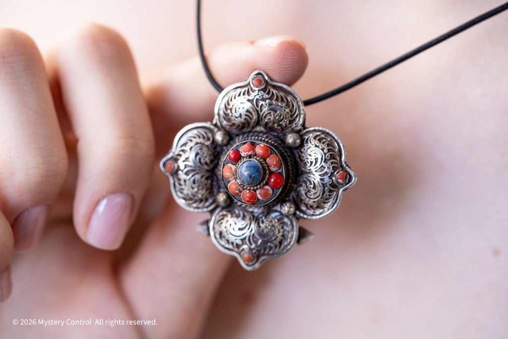Tibetan Gau Box Necklace in 925 Silver