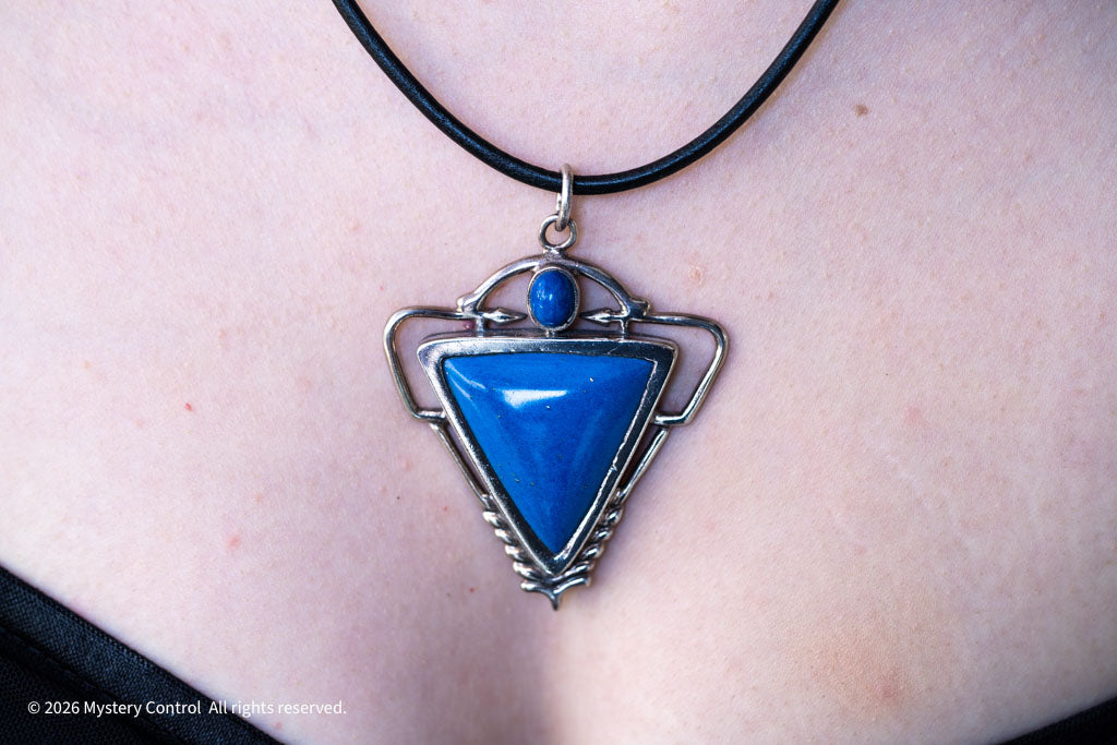 80s Navajo Lapis Lazuli and 925 Silver Sculptural Pendant Necklace