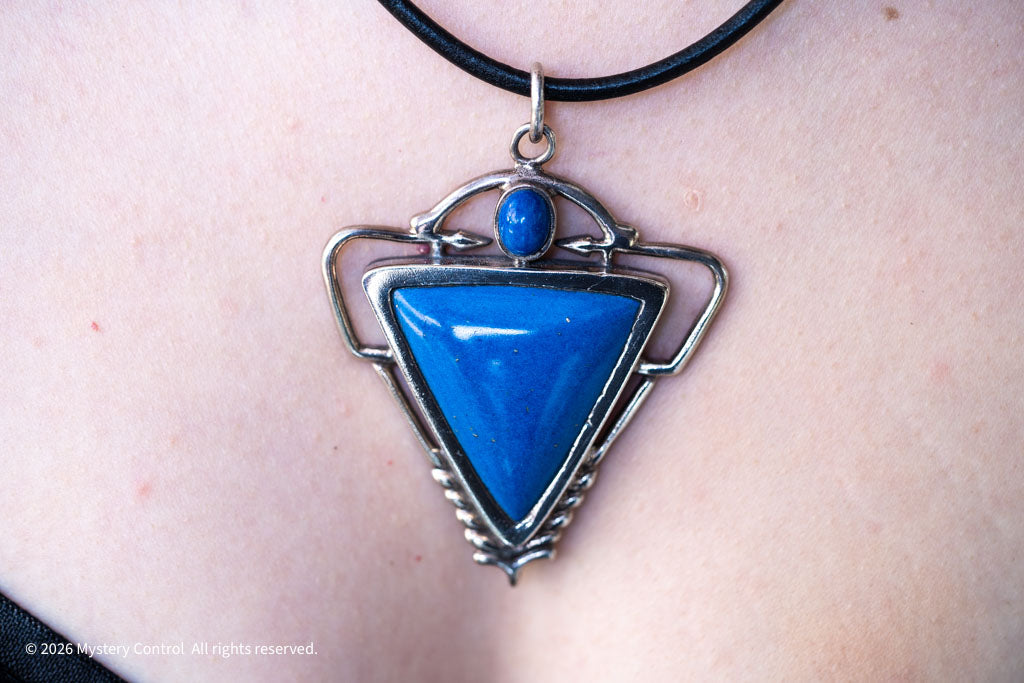 80s Navajo Lapis Lazuli and 925 Silver Sculptural Pendant Necklace