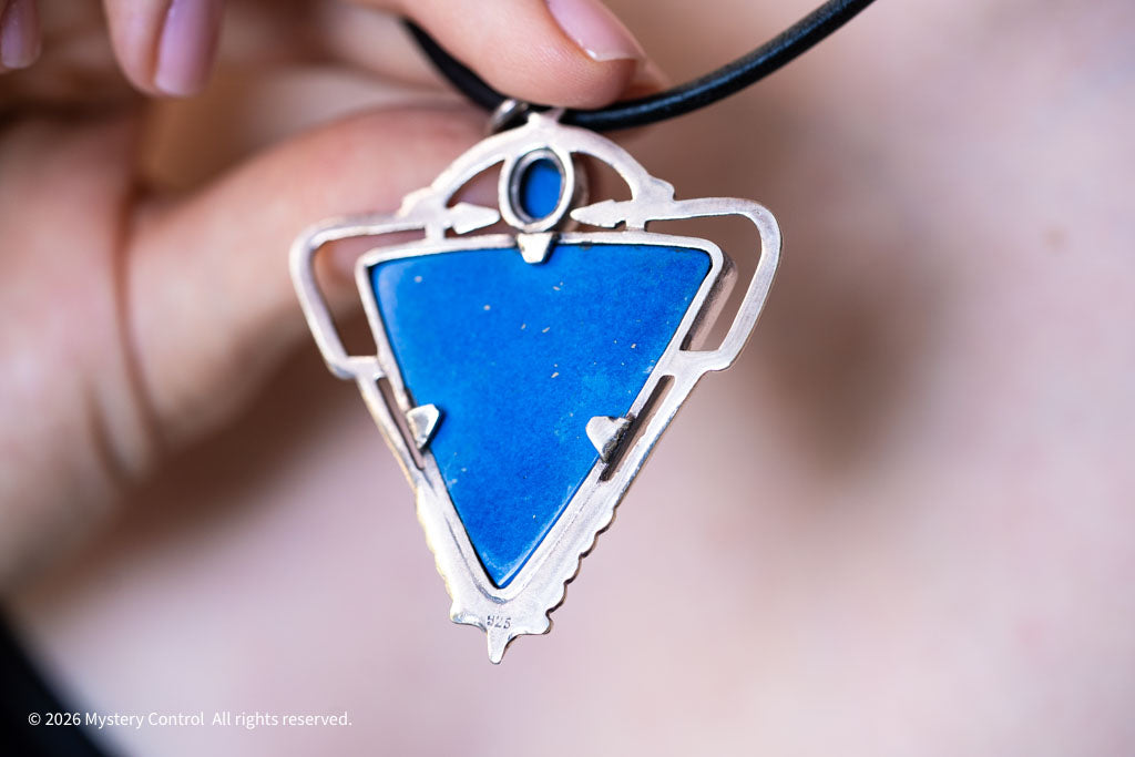 80s Navajo Lapis Lazuli and 925 Silver Sculptural Pendant Necklace
