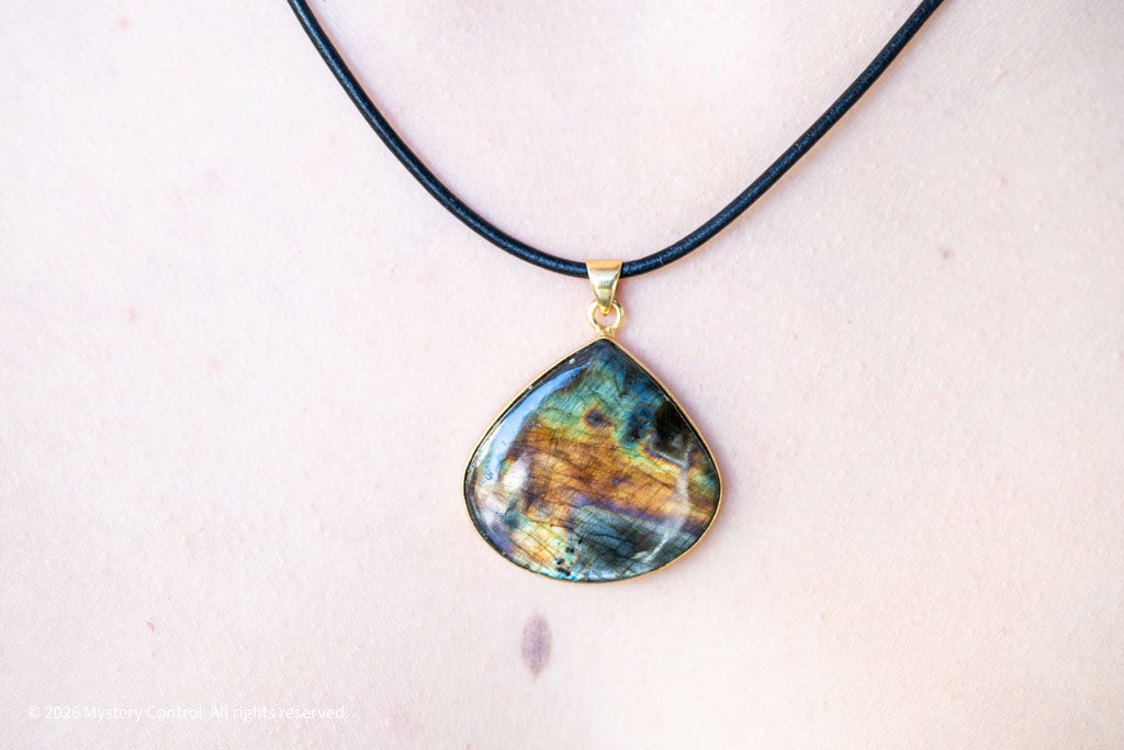 Spectrolite & Gold Teardrop Pendant Necklace