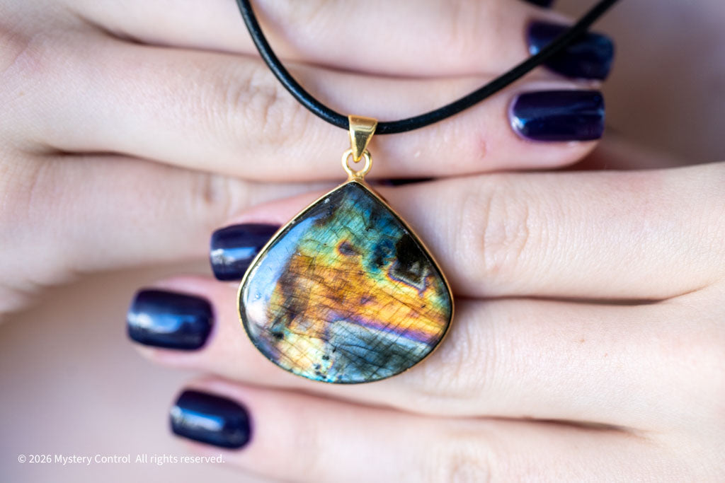 Spectrolite & Gold Teardrop Pendant Necklace