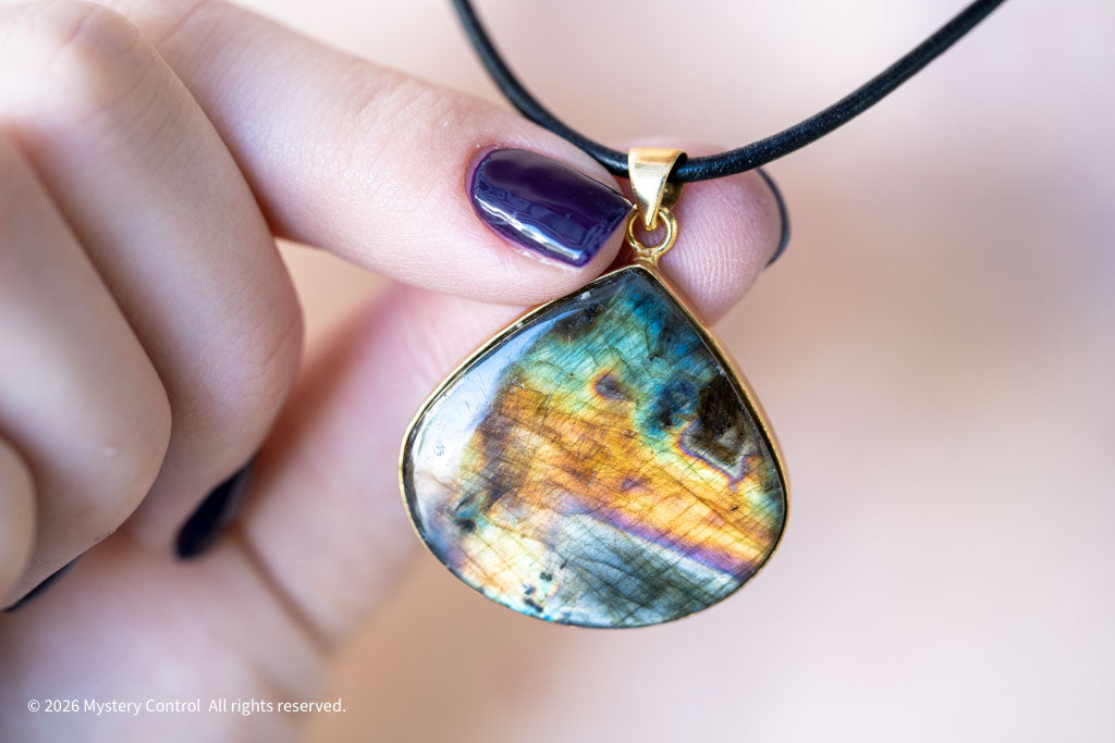 Spectrolite & Gold Teardrop Pendant Necklace