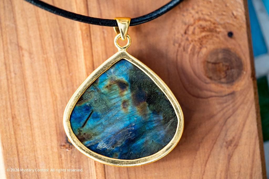 Spectrolite & Gold Teardrop Pendant Necklace