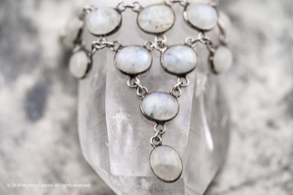 Edwardian Rainbow Moonstone Necklace