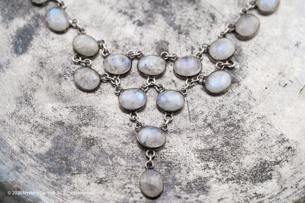 Edwardian Rainbow Moonstone Necklace