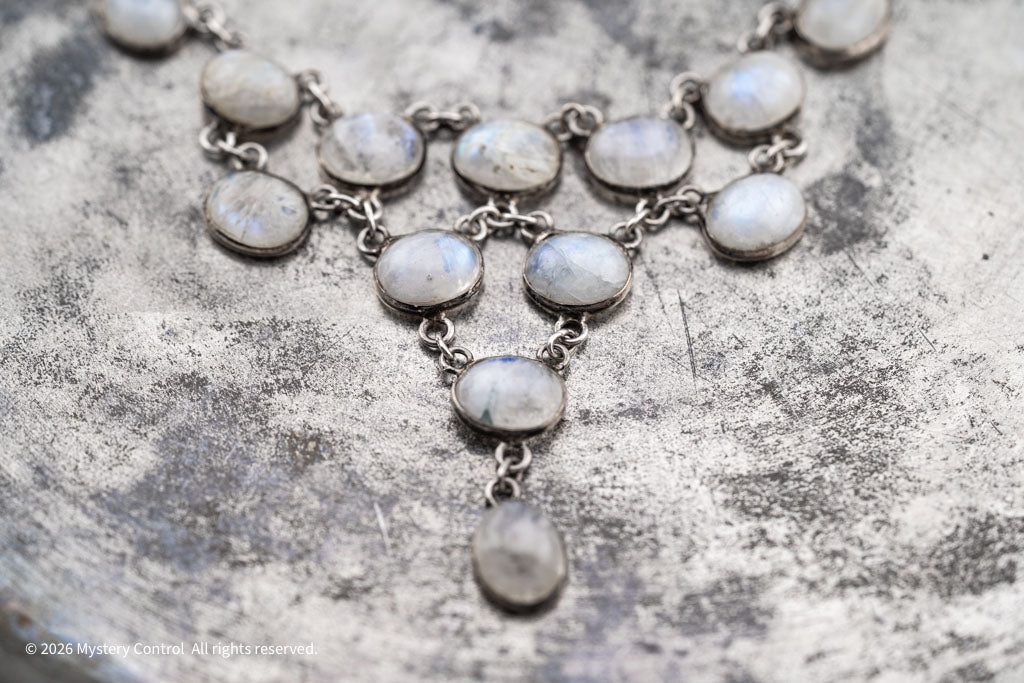 Edwardian Rainbow Moonstone Necklace