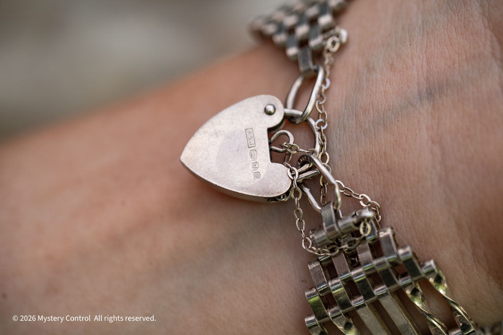 70's Heart Padlock Gate Bracelet in 925 Silver
