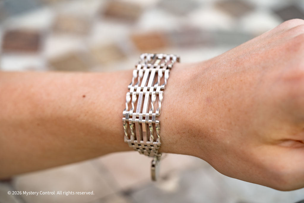 70's Heart Padlock Gate Bracelet in 925 Silver