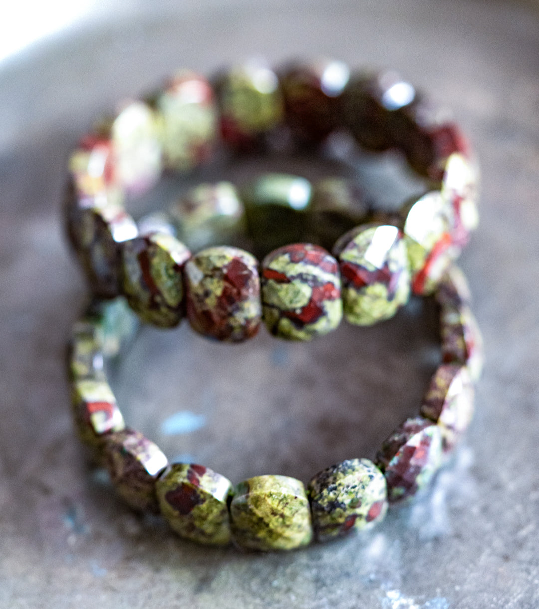 Dragon Blood Jasper Bracelet - Muscovite Silica and Red Jasper Bracelet (Green & Red)