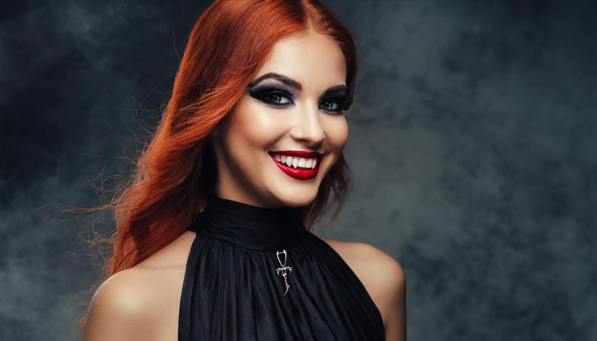 Garnet Vampire Ankh in 925 Silver Necklace