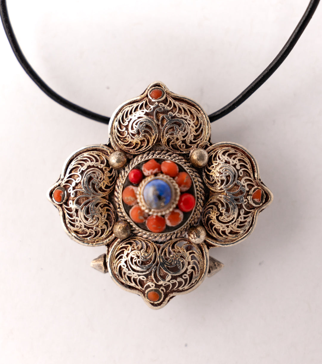 Tibetan Gau Box Necklace in 925 Silver