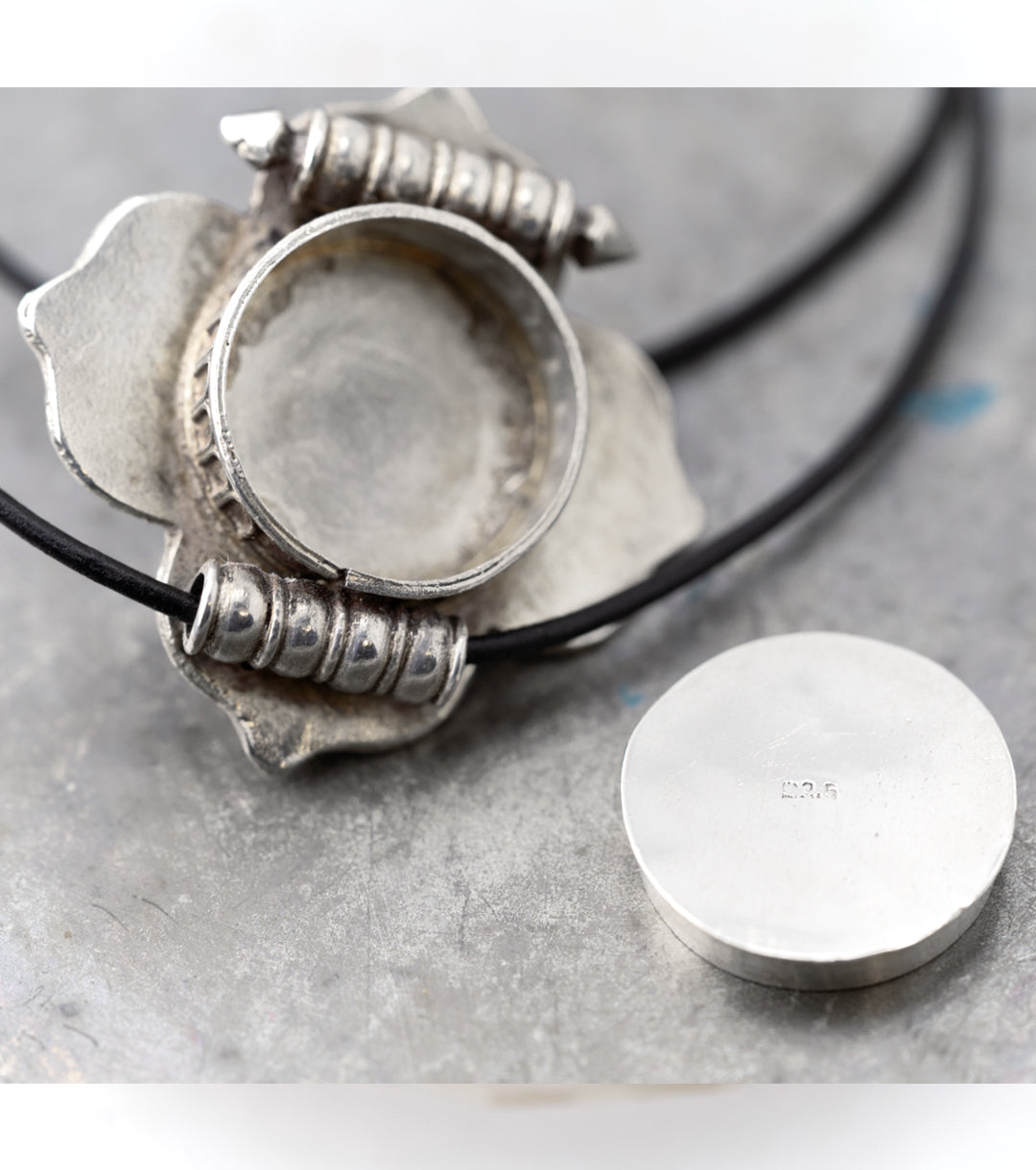 Tibetan Gau Box Necklace in 925 Silver