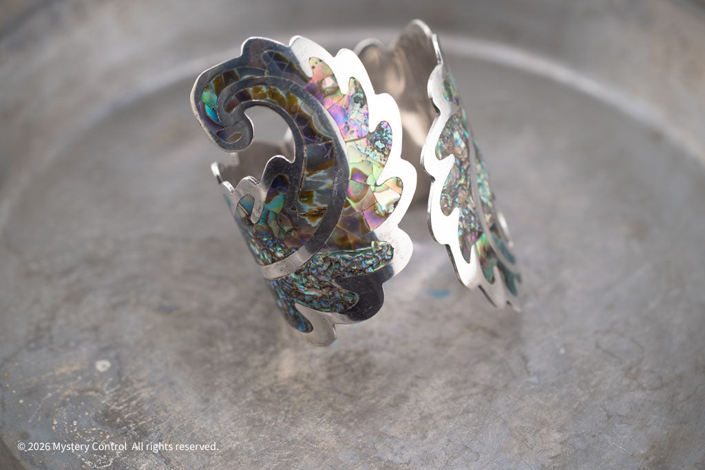 Los Ballesteros 925 Silver & Abalone Hinged Cuff