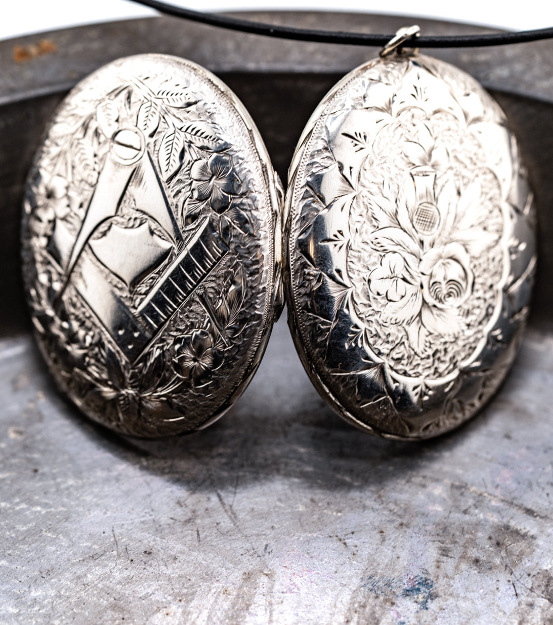 Scottish Masonic Locket in 925 Silver with Leather & Silver Necklace
