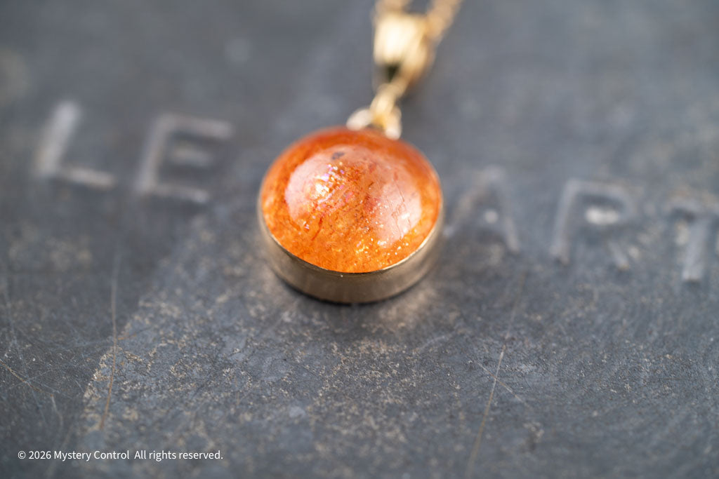 Sunspot 12MM Sunstone Pendant Necklace Closeup